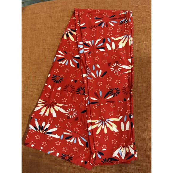 LuLaRoe Pants - LuLaRoe Leggings Women Tall & Curvy Red NWT Fireworks Stars Americana TC